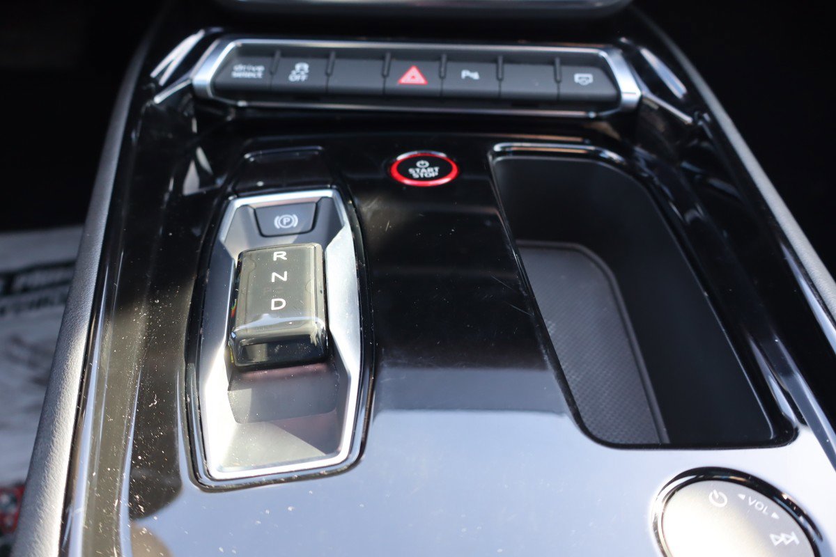Used 2022 Audi e-tron GT Premium Plus AWD/4WD image 14