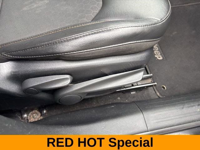 Used 2018 Jeep Compass Latitude FWD image 37