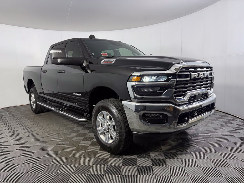 Used 2026 RAM 2500 Big Horn AWD/4WD image 4