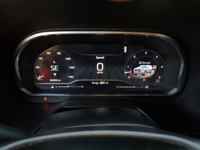 Used 2024 GMC Yukon XL AT4 w/ Technology Package image 30