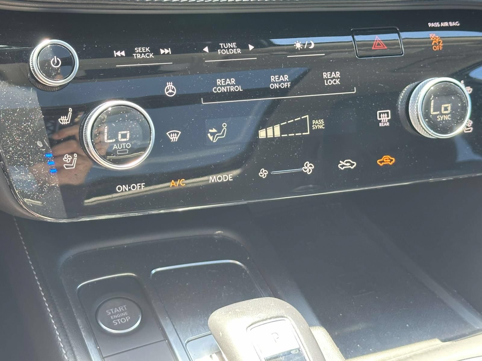 Used 2023 INFINITI QX60 Luxe w/ Cargo Package AWD/4WD image 12