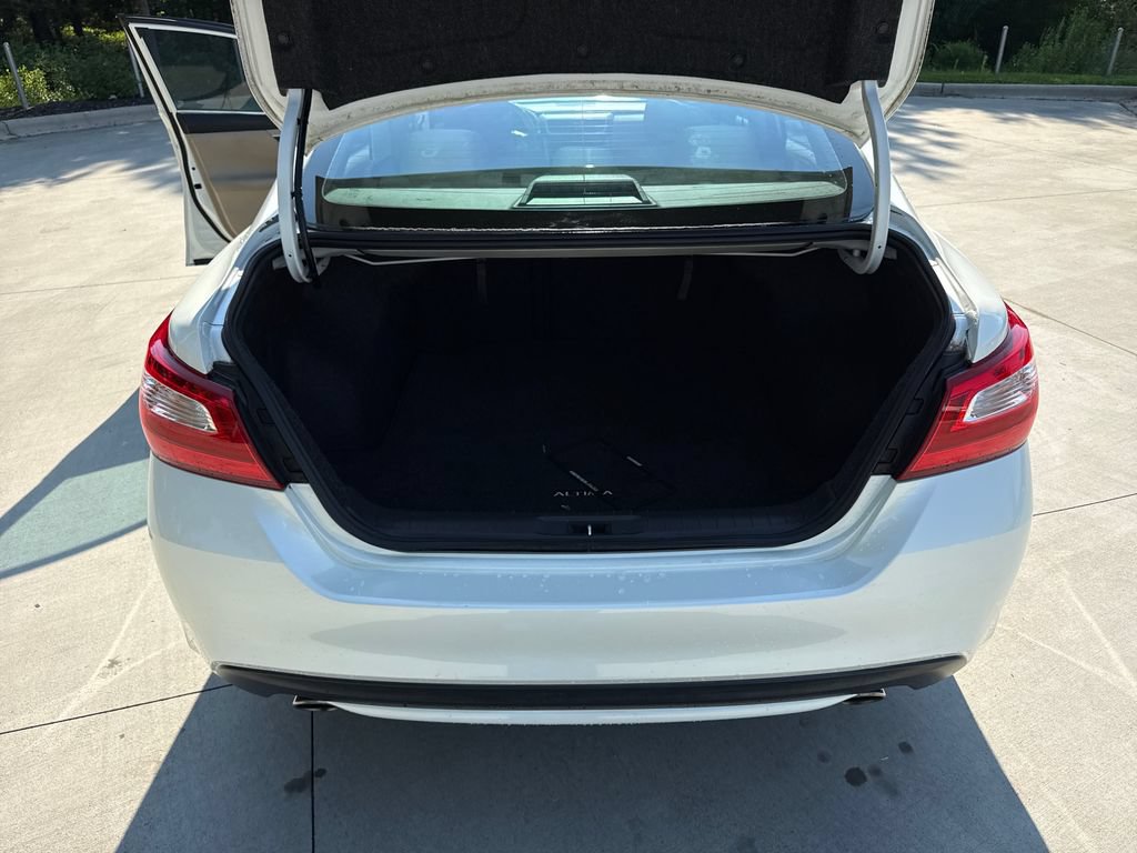 Used 2016 Nissan Altima 2.5 SV FWD image 32