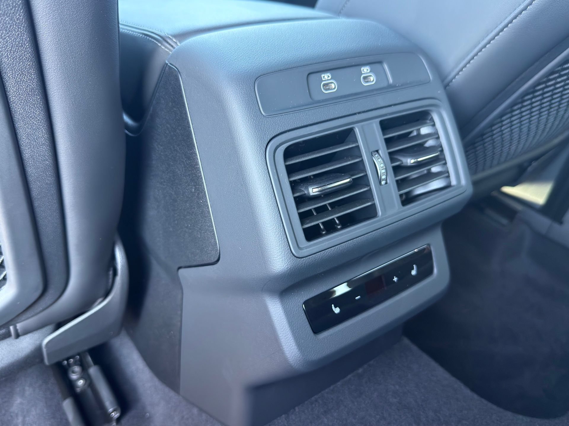 New 2026 Audi SQ5 Prestige AWD/4WD image 24