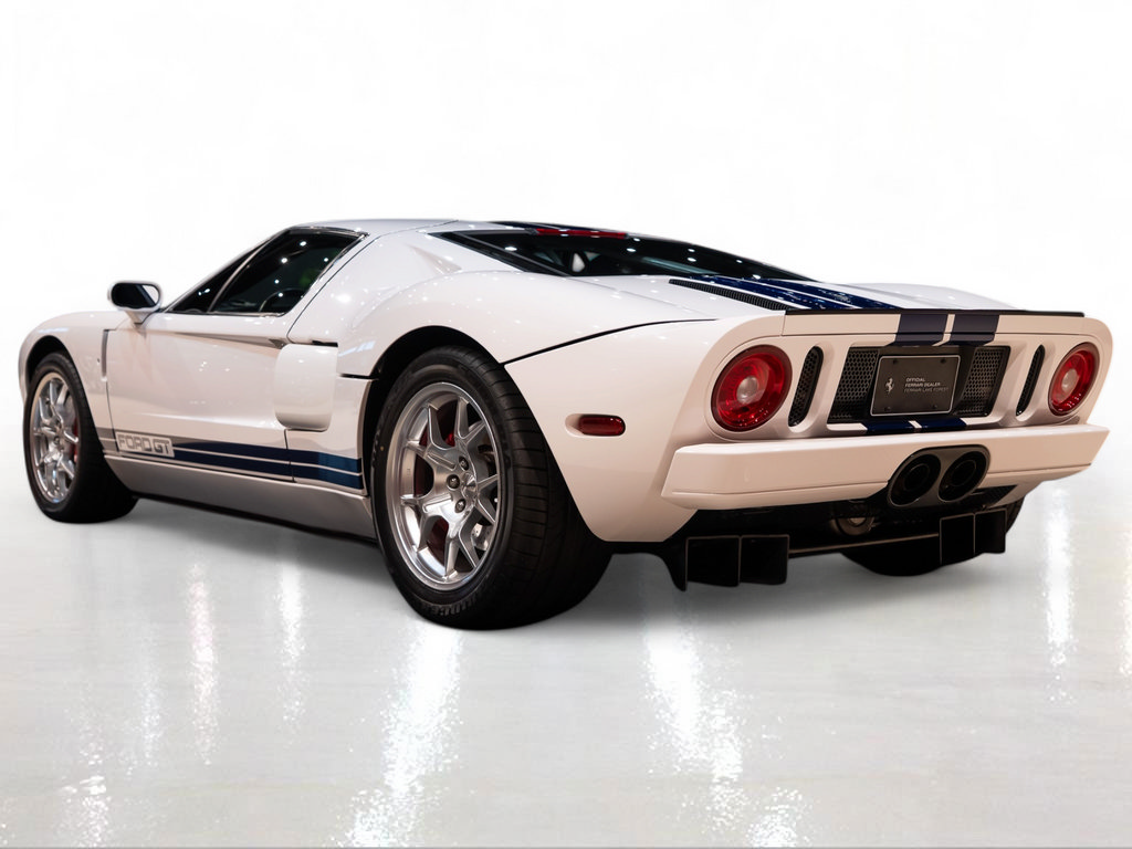 Used 2005 Ford GT RWD video 2
