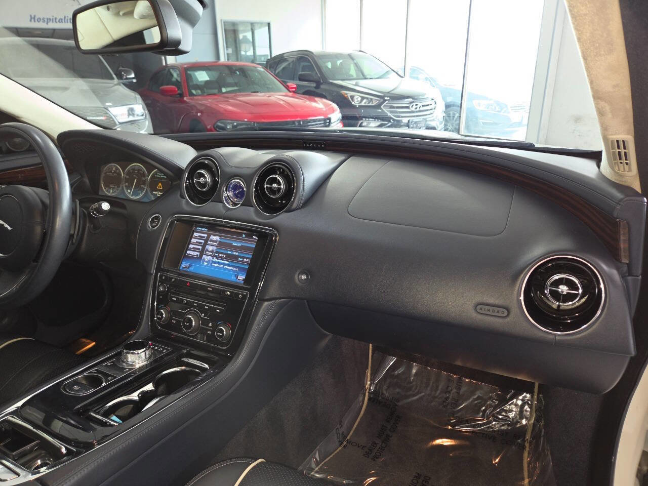 Used 2011 Jaguar XJ L Supercharged RWD image 33