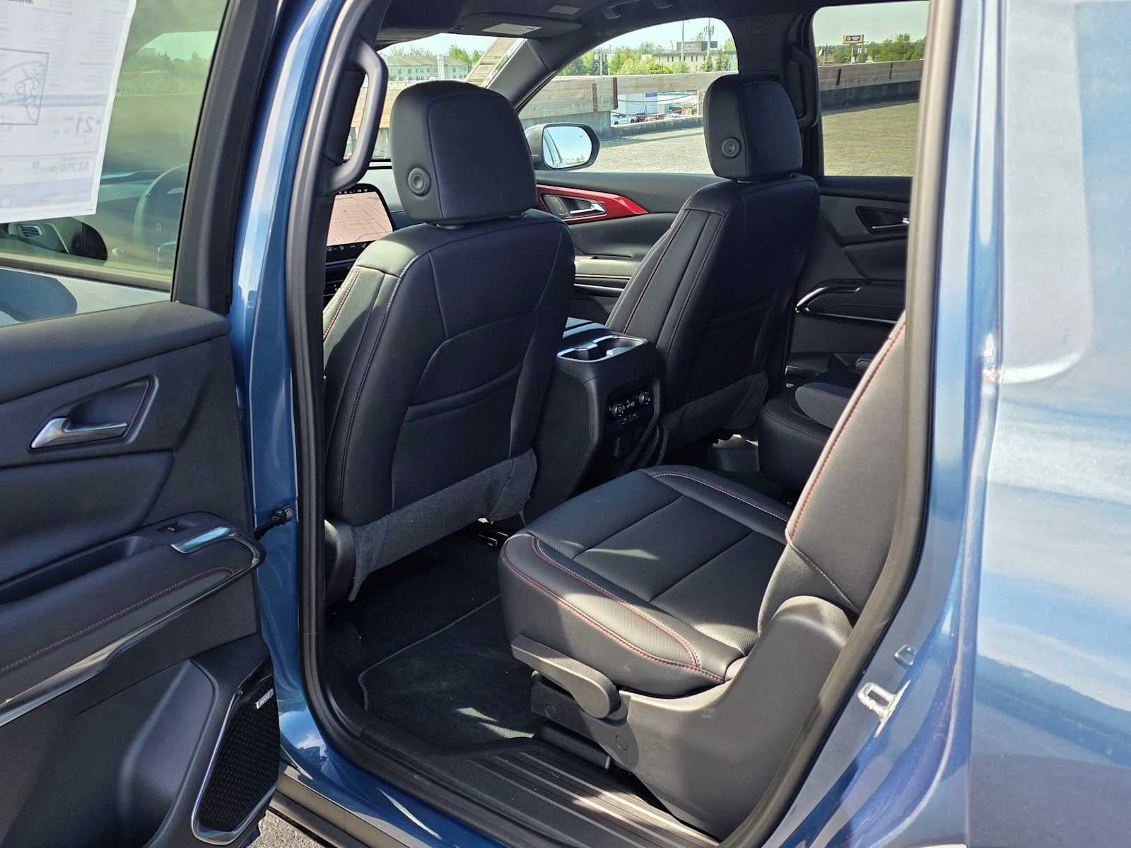 New 2026 Chevrolet Traverse Z71 w/ Enhanced Driving Package AWD/4WD image 15