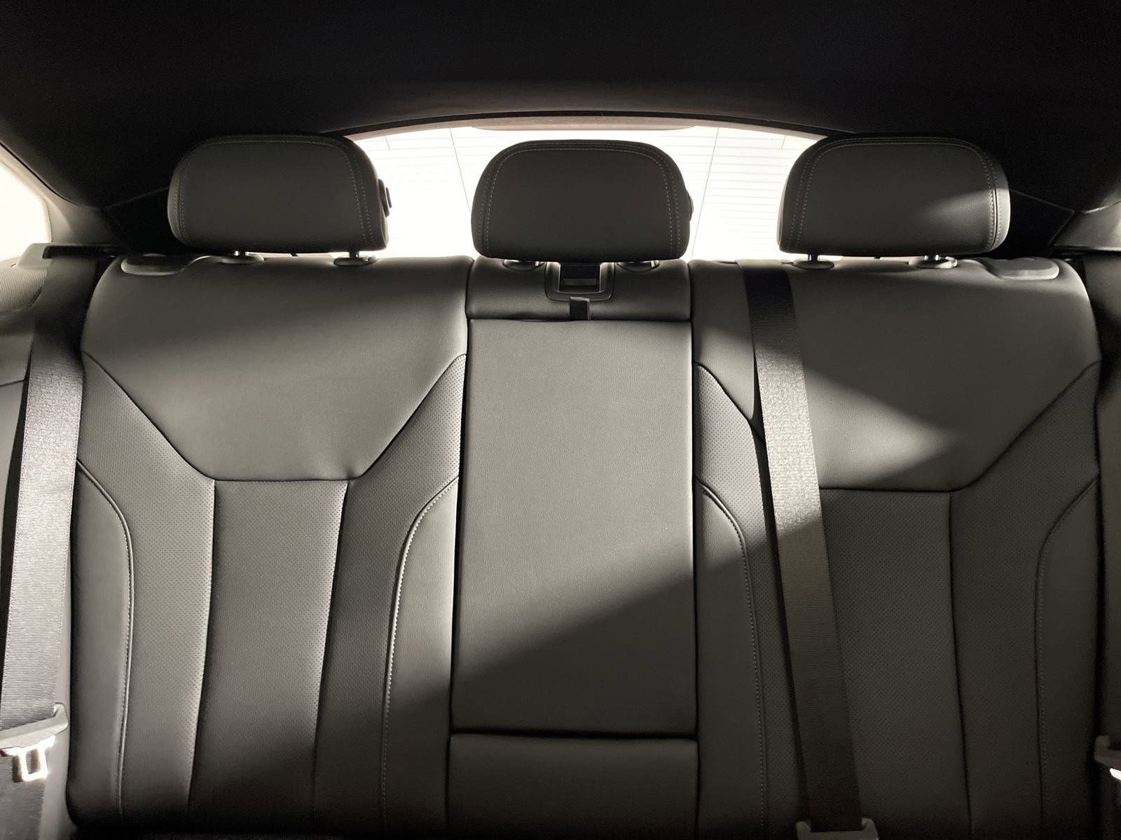 Used 2025 BMW i4 xDrive40i w/ Premium Package image 32