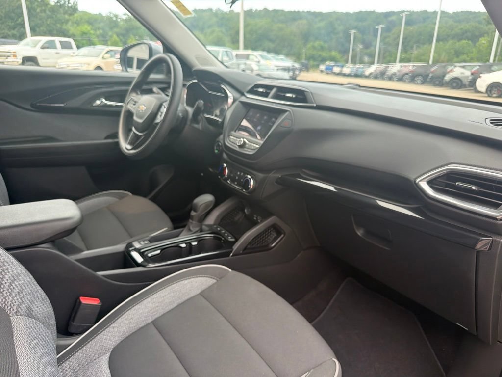Certified 2023 Chevrolet TrailBlazer LT FWD image 32