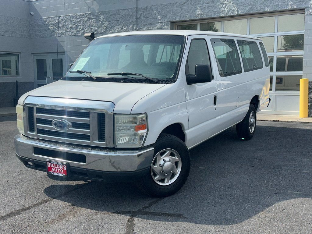 Used 2010 Ford E-350 and Econoline 350 XLT RWD image 2