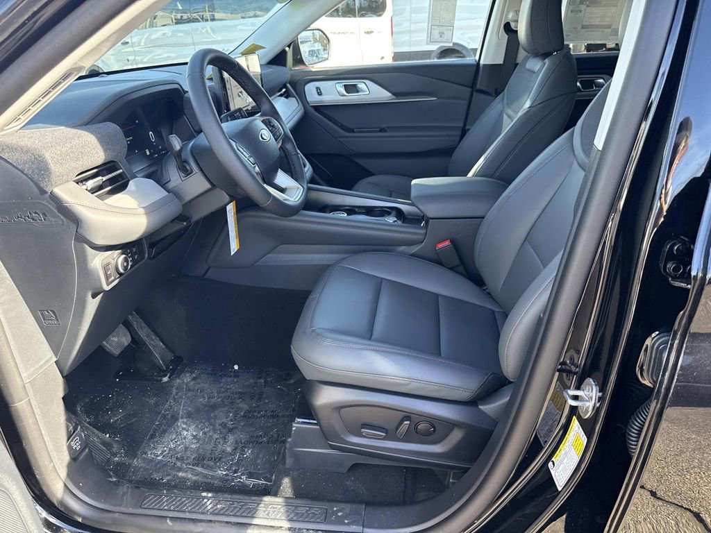 New 2026 Ford Explorer Active w/ Active Comfort Package image 8