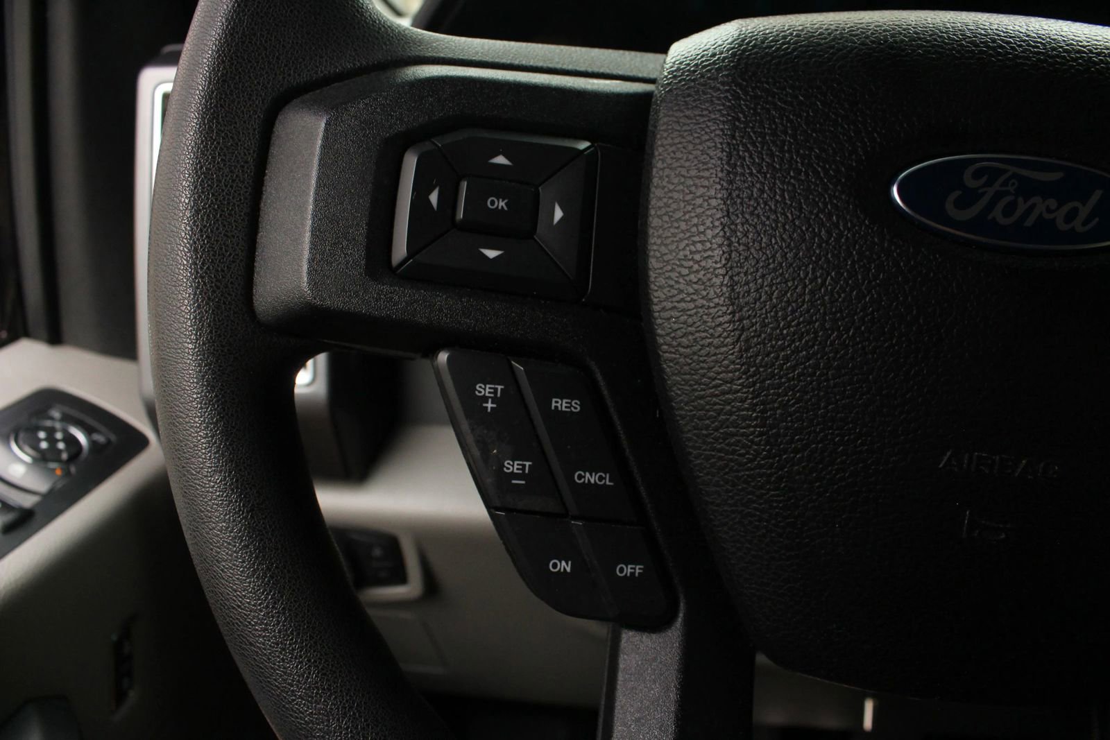Used 2016 Ford F150 XLT AWD/4WD image 30