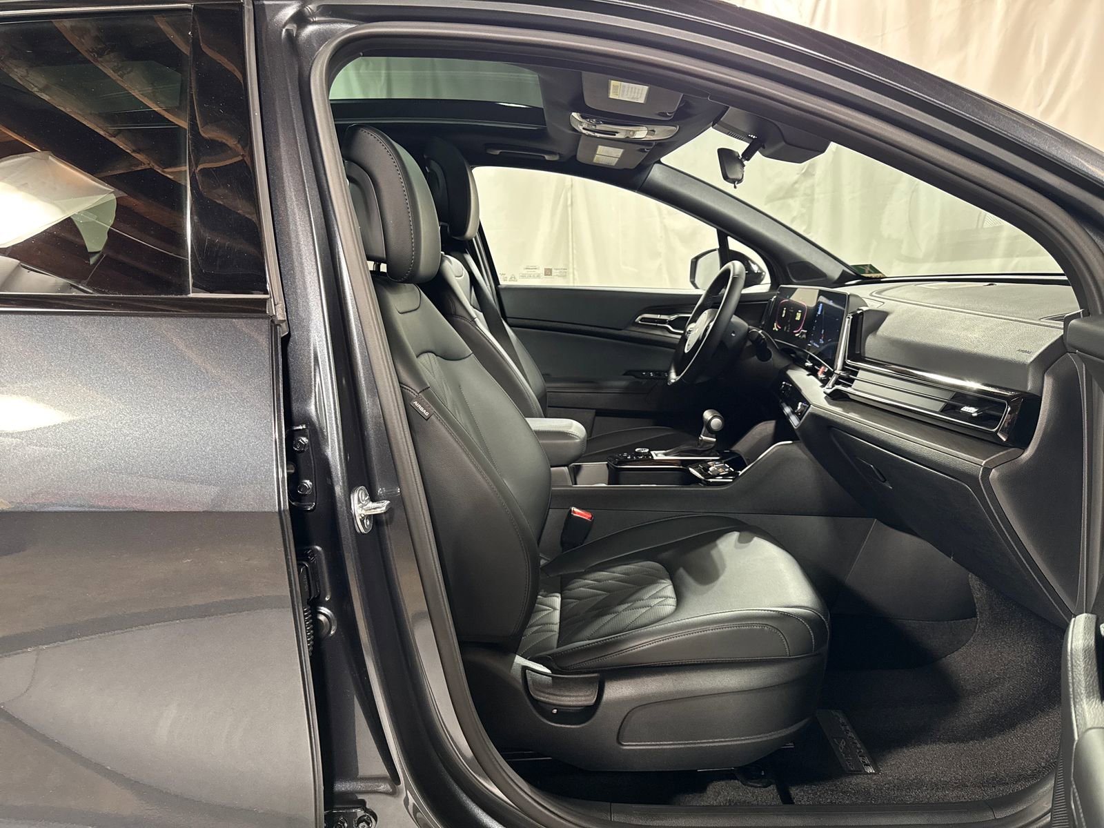 Used 2024 Kia Sportage X-Line w/ X-Line Premium Package AWD/4WD image 15