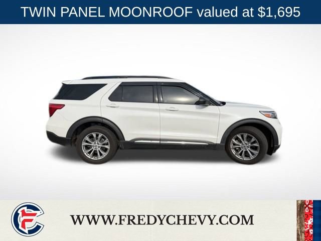 Used 2021 Ford Explorer XLT w/ Equipment Group 202A image 4
