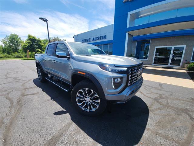 Used 2025 GMC Canyon Denali AWD/4WD image 1