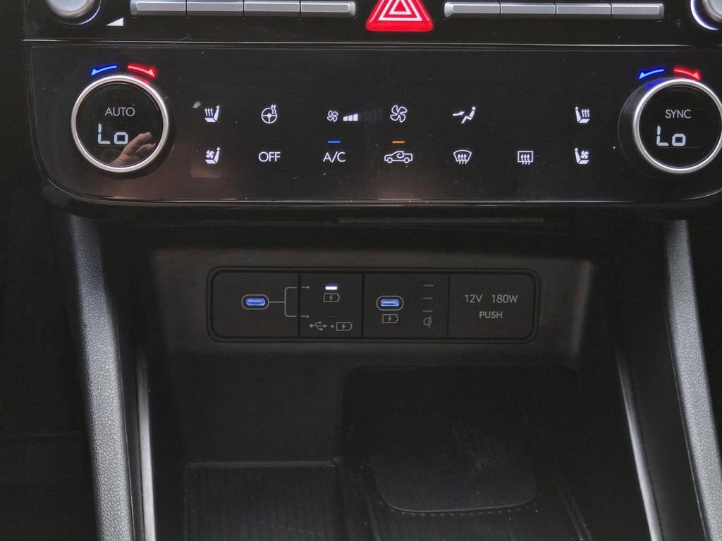 Used 2025 Hyundai Santa Cruz Limited image 26