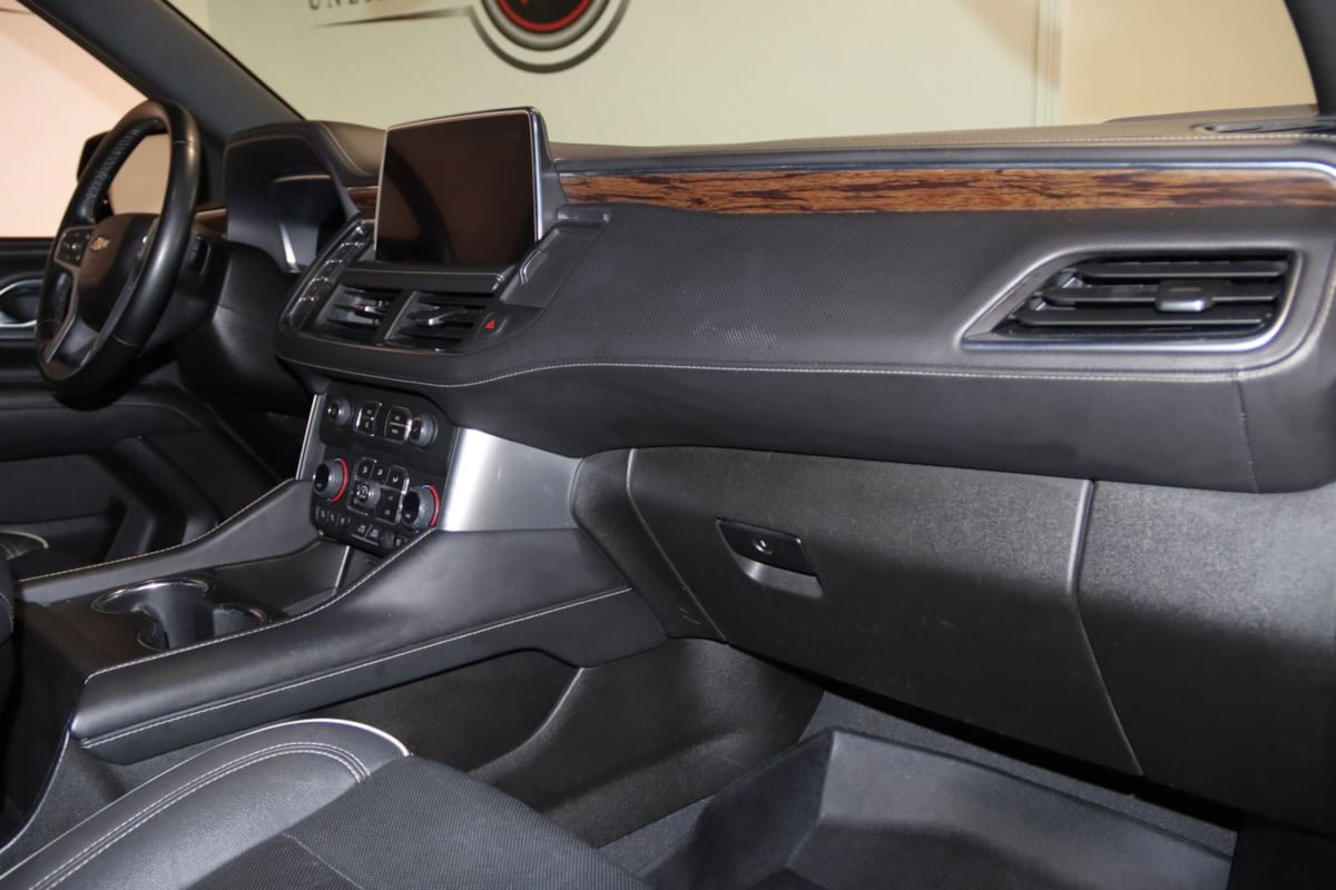 Used 2023 Chevrolet Suburban Premier AWD/4WD image 63