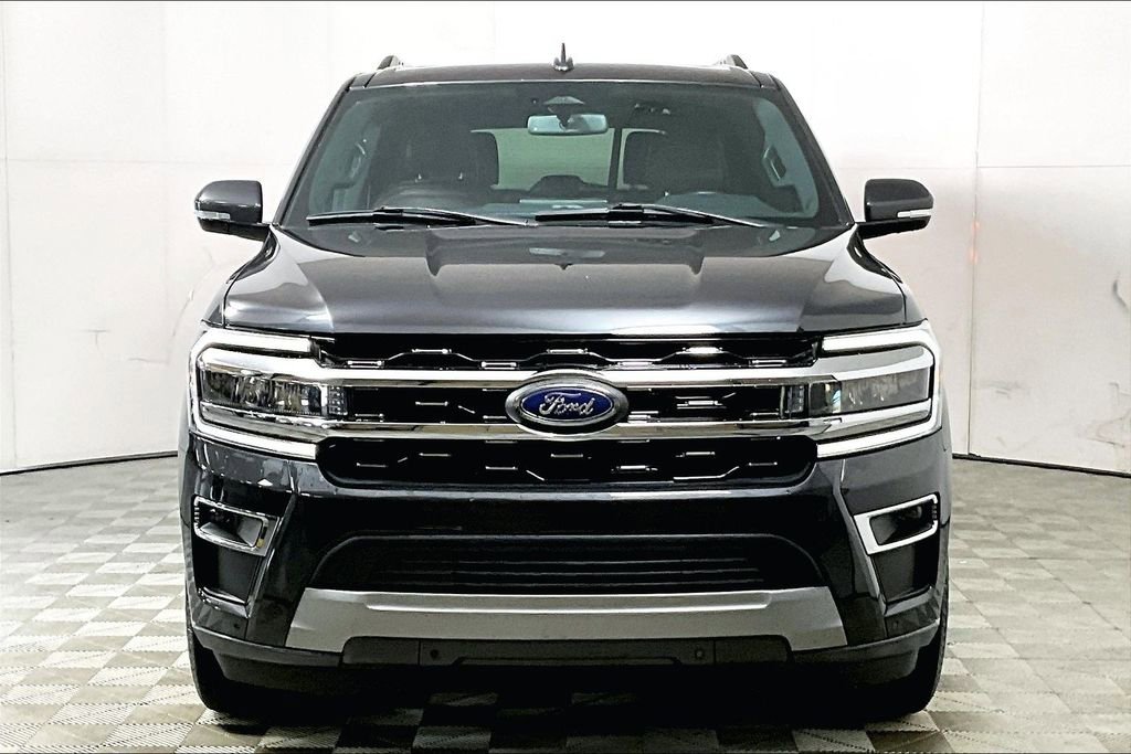 Used 2024 Ford Expedition Limited image 3