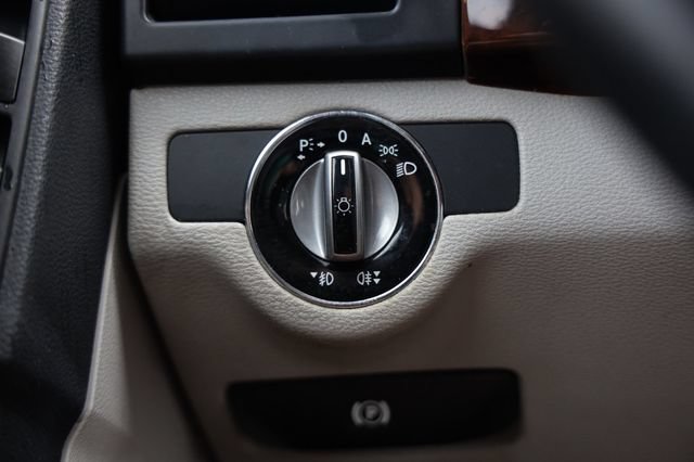 Used 2010 Mercedes-Benz GLK 350 2WD w/ Multimedia Pkg image 44