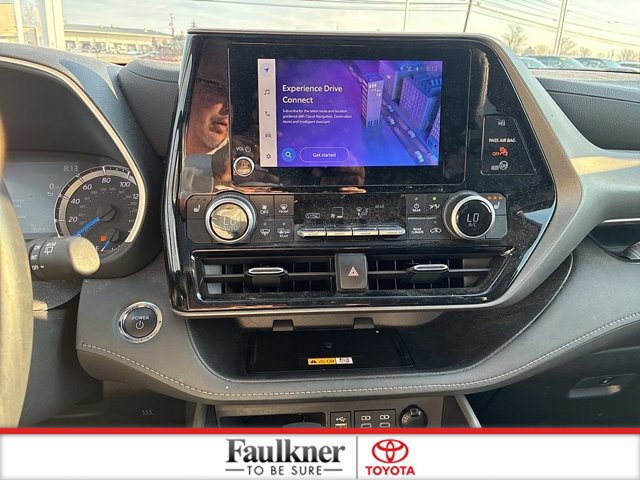 Used 2023 Toyota Highlander XLE image 30