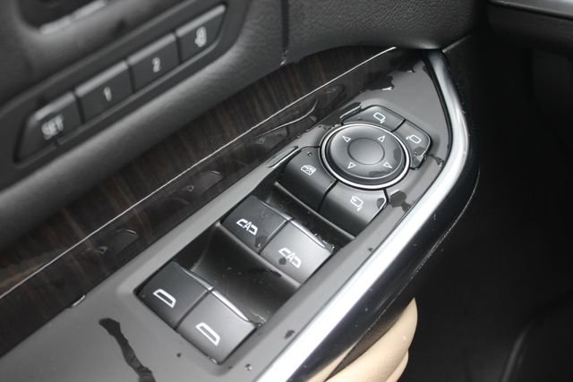 Used 2024 Cadillac XT4 Premium Luxury w/ Cold Weather Package image 17