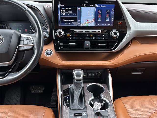 Certified 2021 Toyota Highlander Platinum image 23