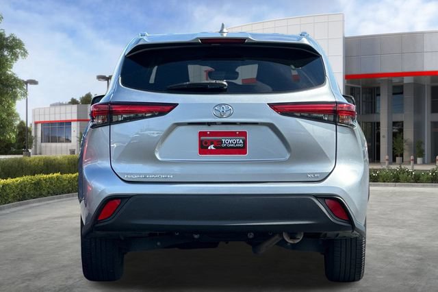 Certified 2020 Toyota Highlander XLE FWD image 6