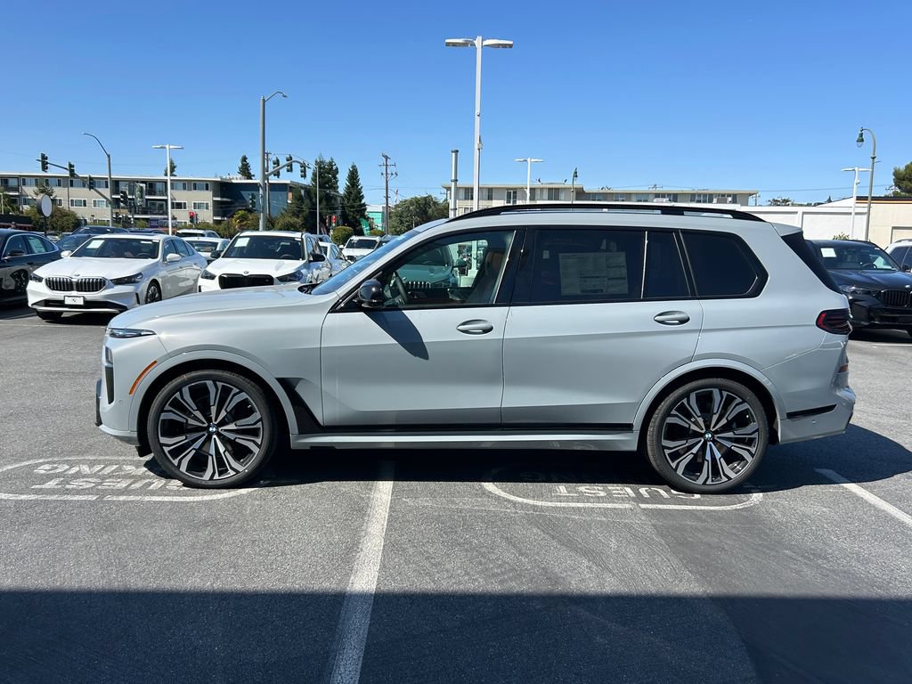New 2027 BMW X7 M60i AWD/4WD image 2