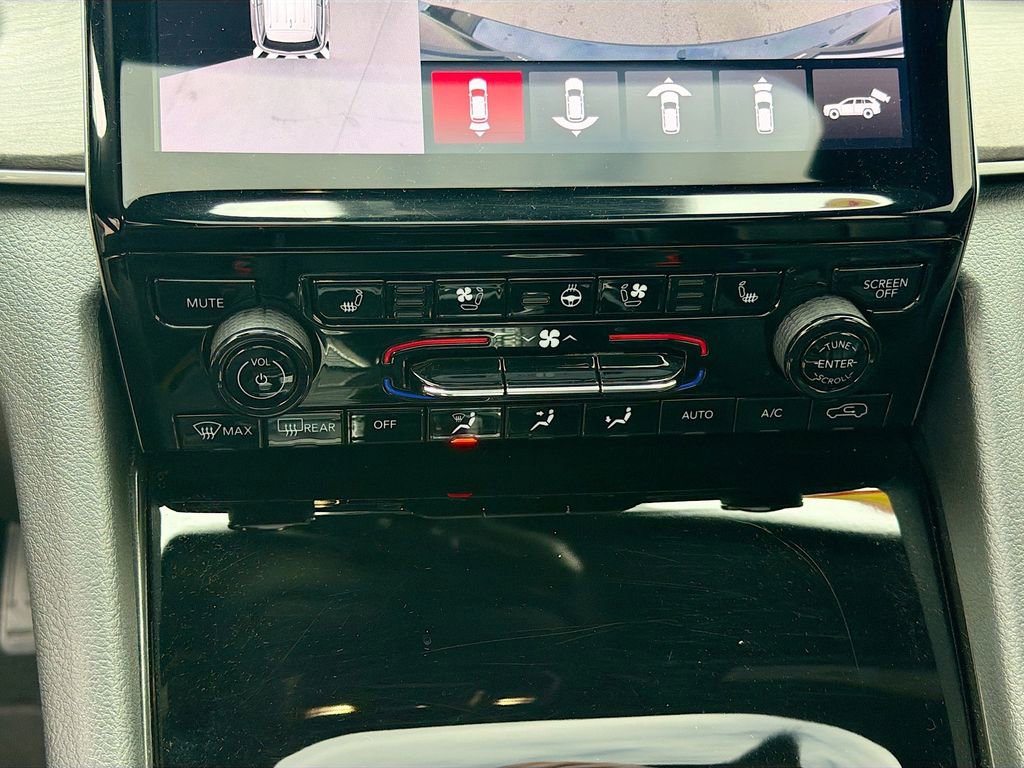 Used 2024 Jeep Grand Cherokee L Limited w/ Luxury Tech Group II image 37