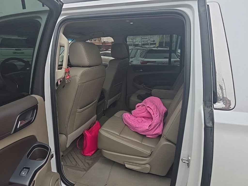 Used 2018 Chevrolet Suburban LT w/ LT Signature Package image 9