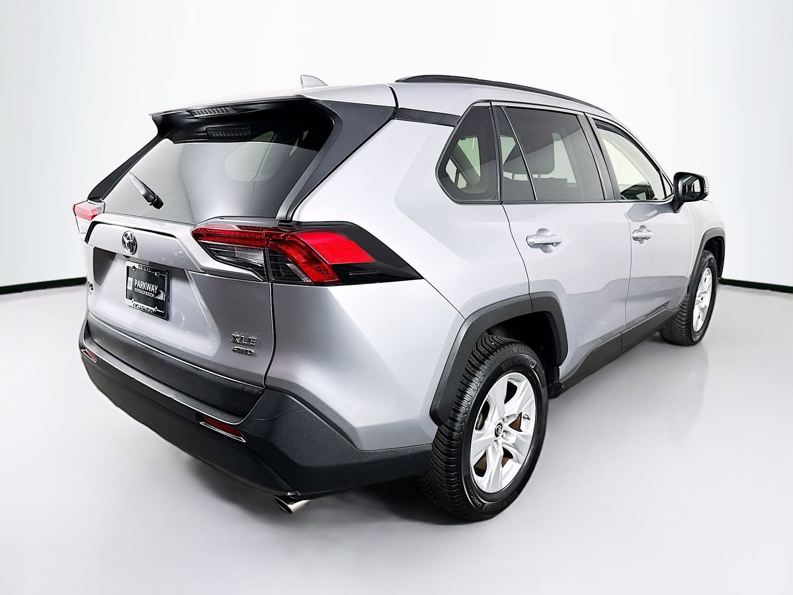 Used 2019 Toyota RAV4 XLE w/ Convenience Package AWD/4WD image 7