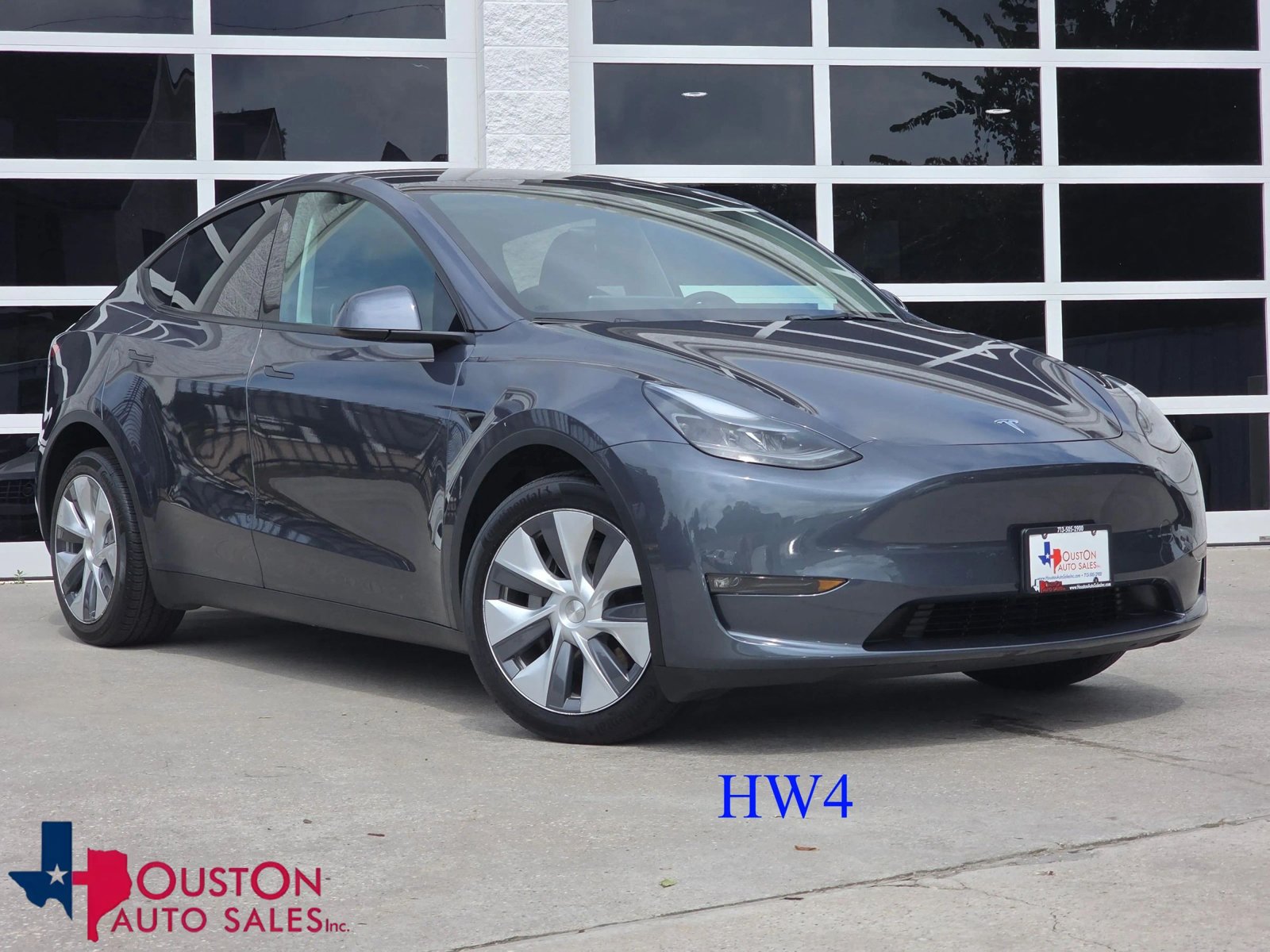 Used 2023 Tesla Model Y Long Range AWD/4WD image 1
