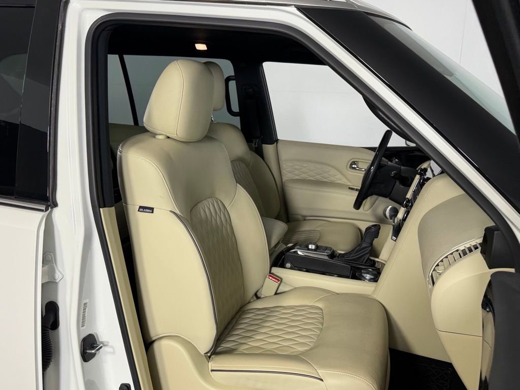 Used 2024 INFINITI QX80 Sensory image 32