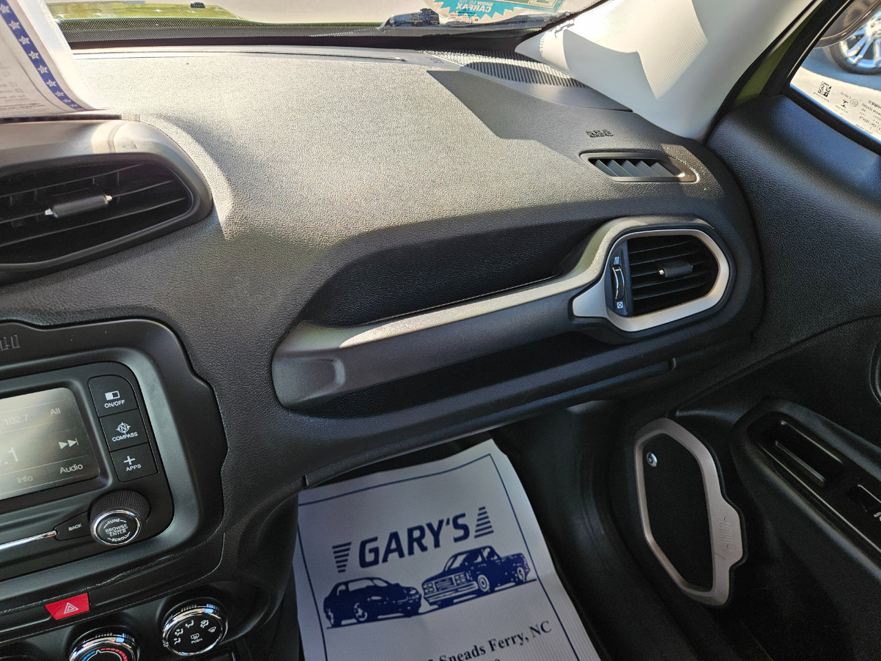 Used 2016 Jeep Renegade 75th Anniversary image 21