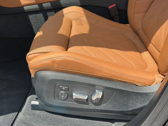 New 2026 BMW X5 xDrive50e w/ M Sport Package AWD/4WD image 43