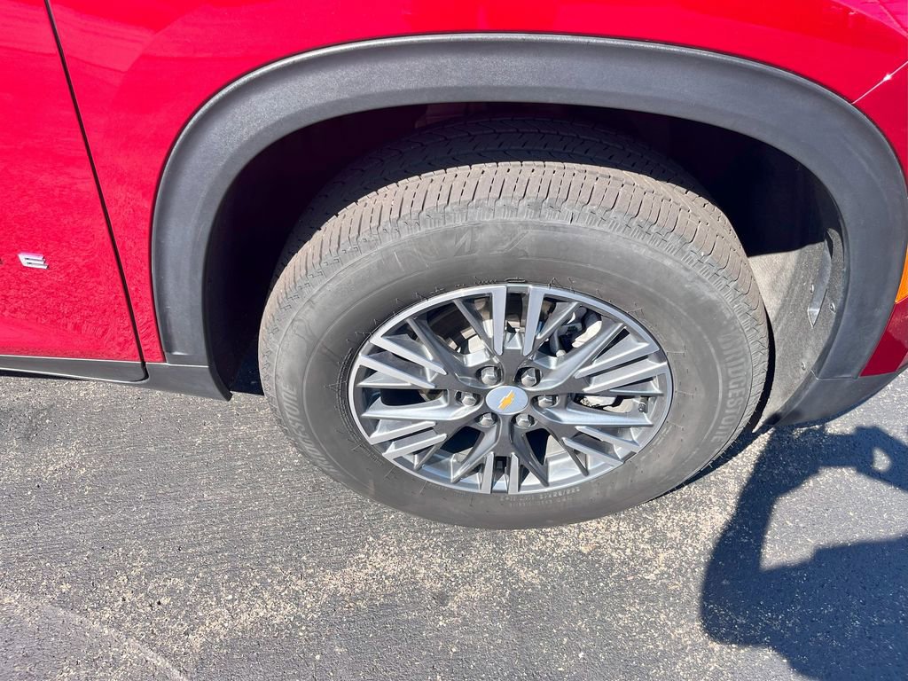 Certified 2025 Chevrolet Traverse LT image 16