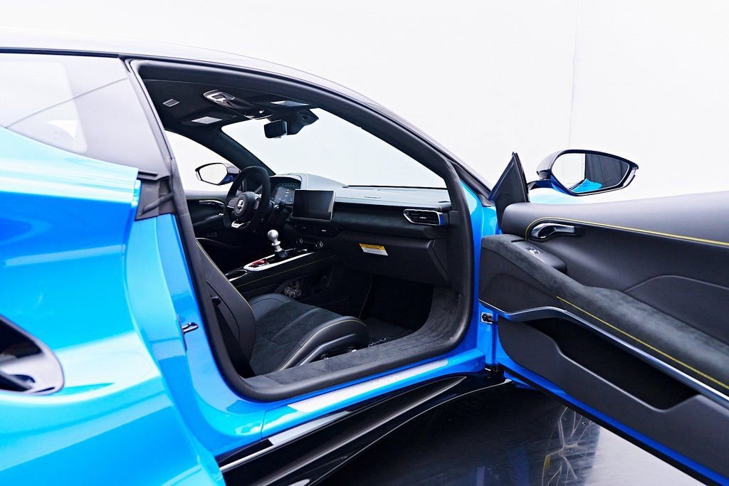 Used 2025 Lotus Emira RWD image 32