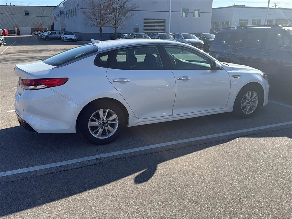 Used 2018 Kia Optima LX image 5