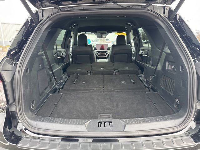 Used 2025 Ford Explorer ST-Line w/ ST-Line Street Pack image 44