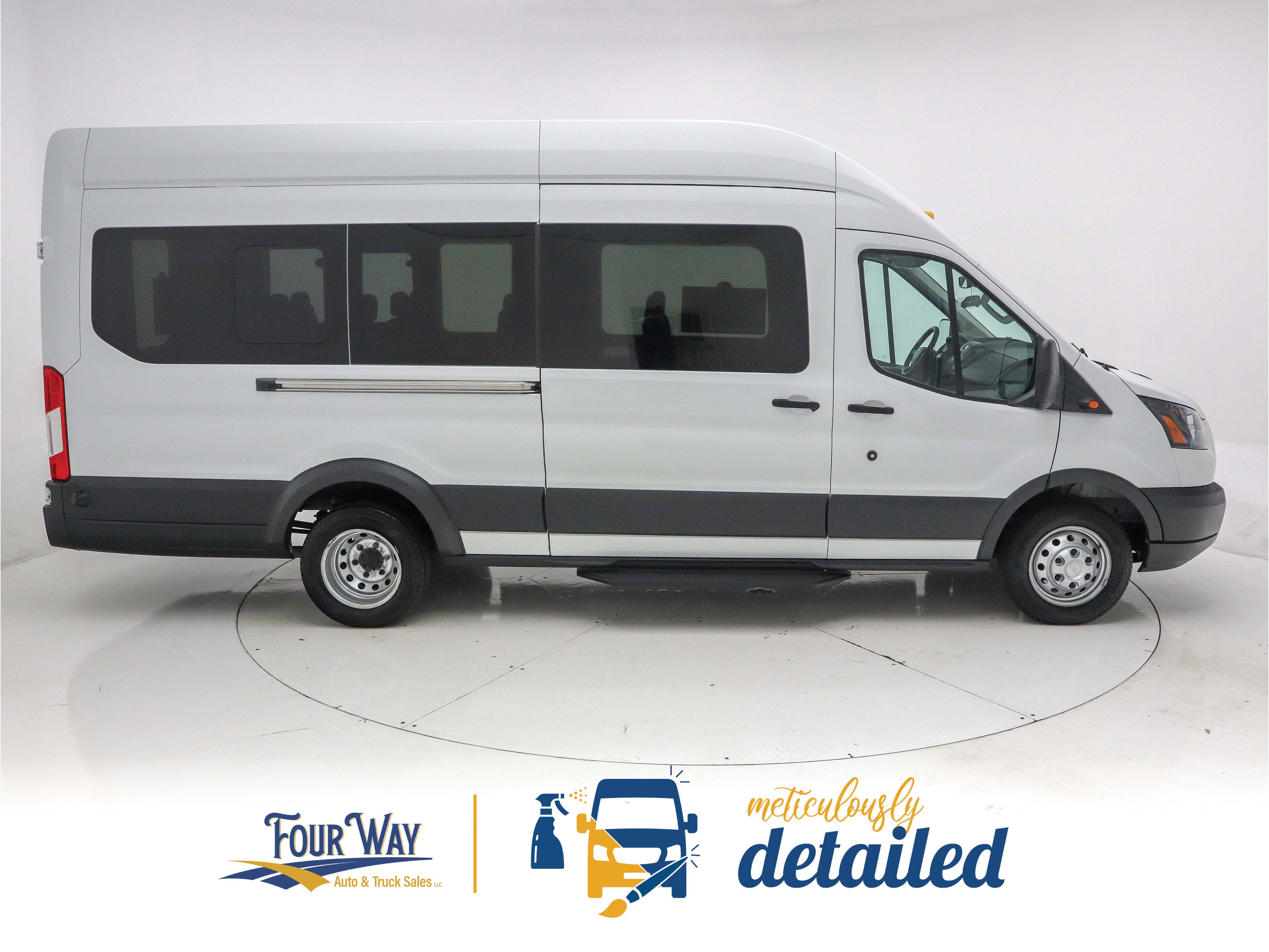 Used 2017 Ford Transit 350 XL image 2