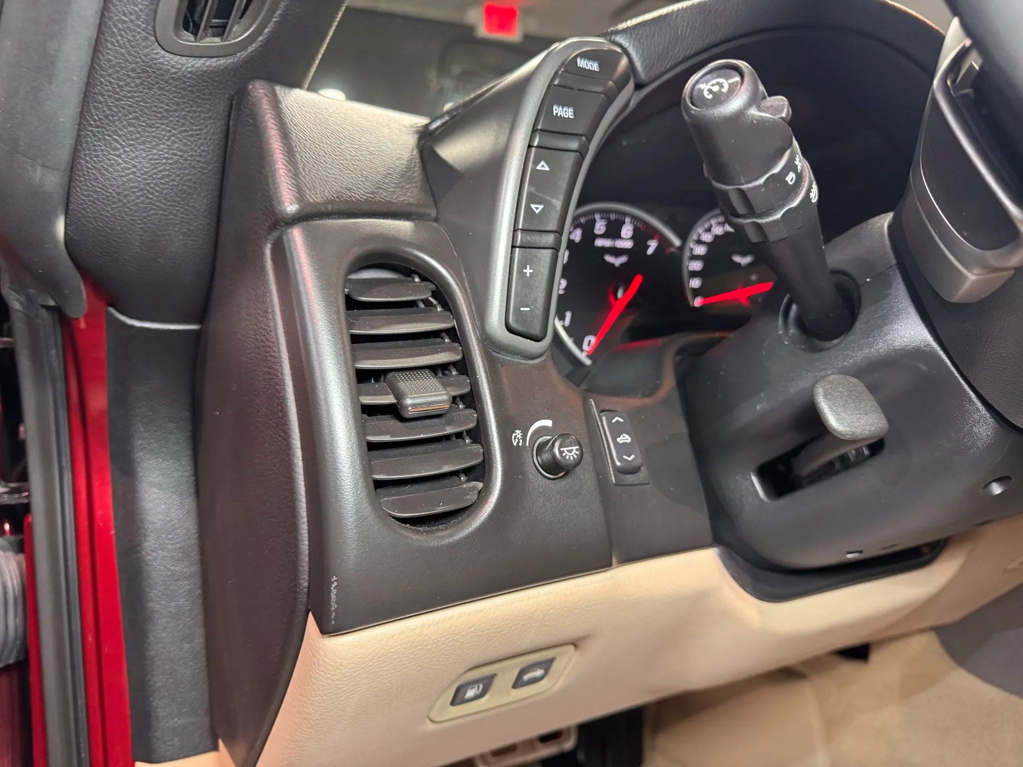Used 2007 Chevrolet Corvette Convertible w/ Preferred Equipment Group RWD image 28