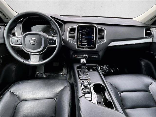 Used 2021 Volvo XC90 T5 Momentum w/ Protection Package Premier FWD image 16