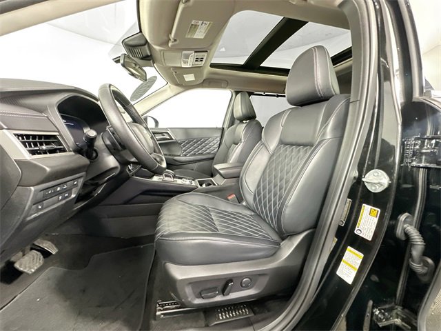 Used 2024 Mitsubishi Outlander SEL image 4