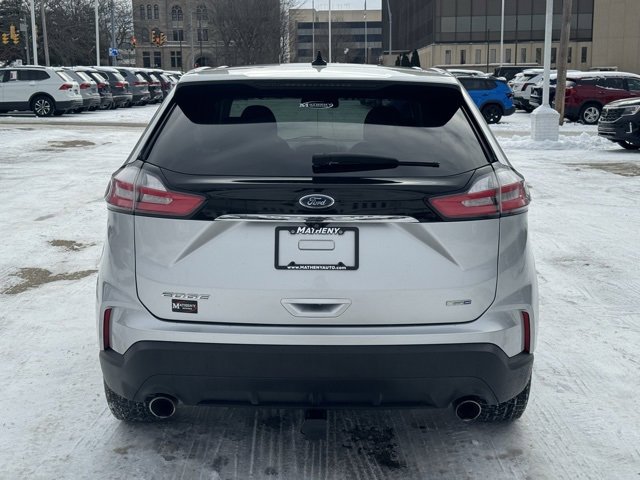Used 2019 Ford Edge SE image 4