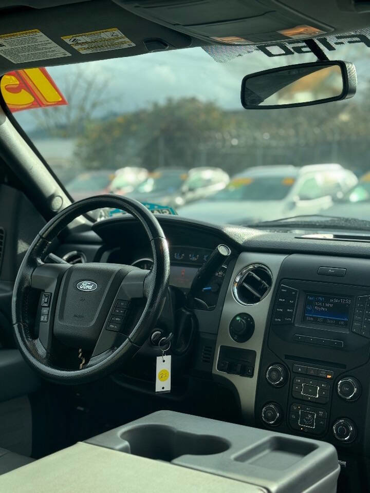 Used 2013 Ford F150 XLT w/ Luxury Equipment Group image 3