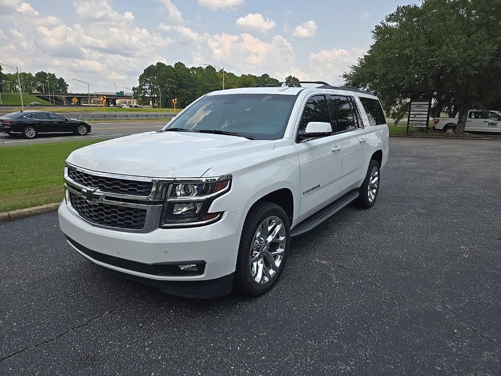 Used 2019 Chevrolet Suburban LT RWD image 1
