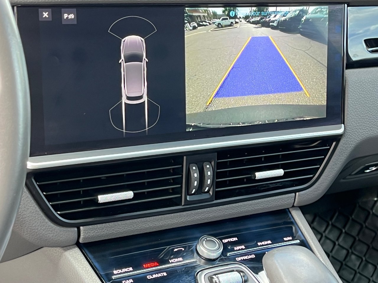 Used 2019 Porsche Cayenne AWD/4WD image 24