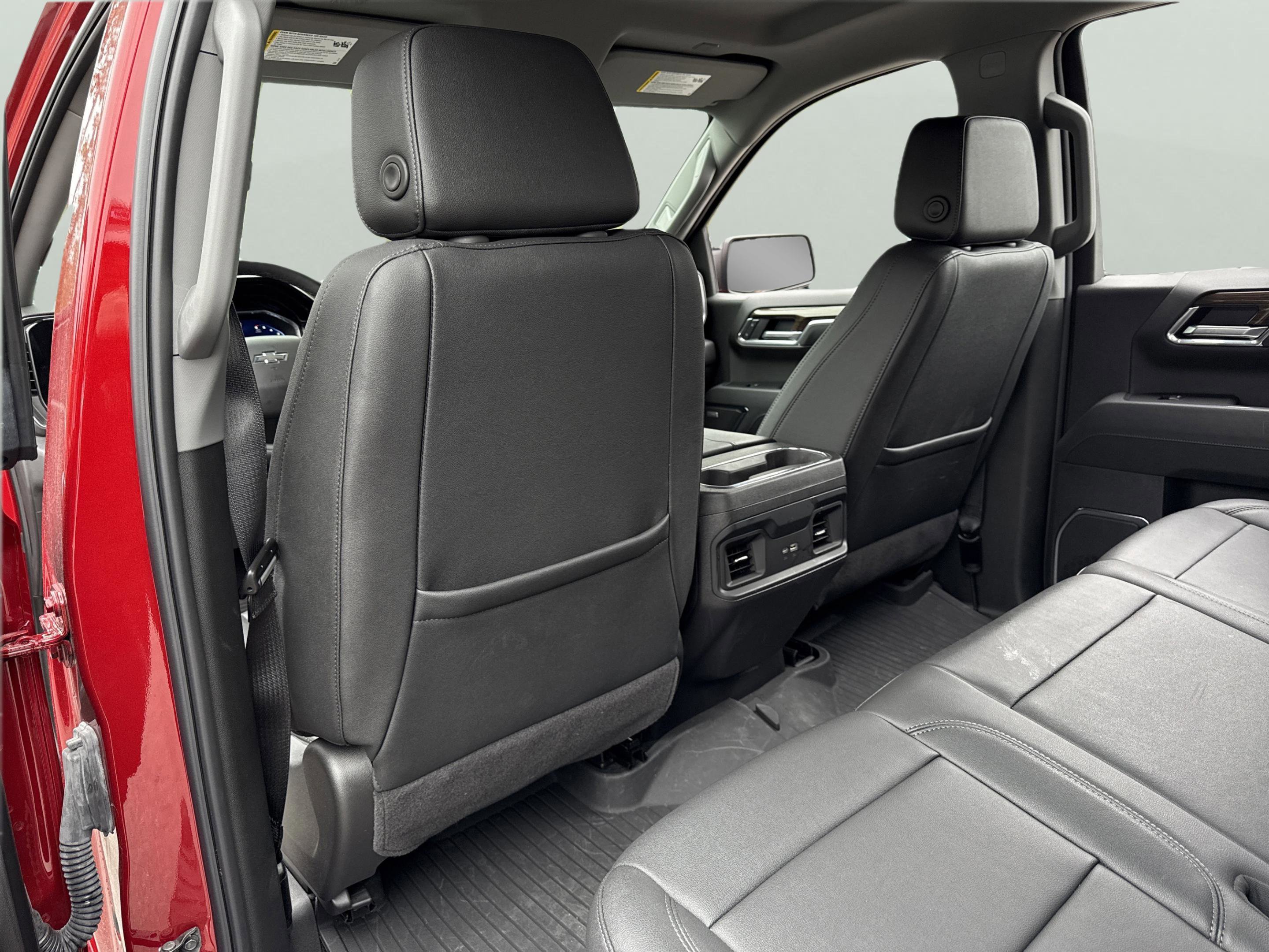 Used 2025 Chevrolet Silverado 1500 LT Trail Boss w/ Convenience Package II image 25