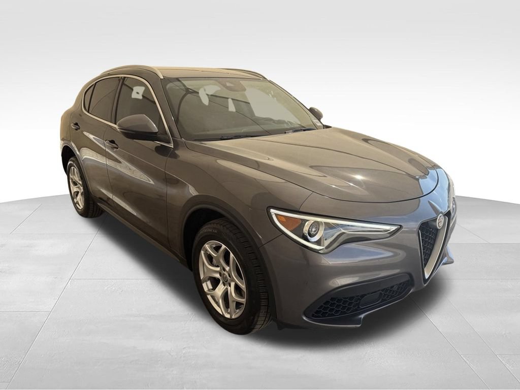 Used 2021 Alfa Romeo Stelvio Sprint w/ Cold Weather Package AWD/4WD image 5