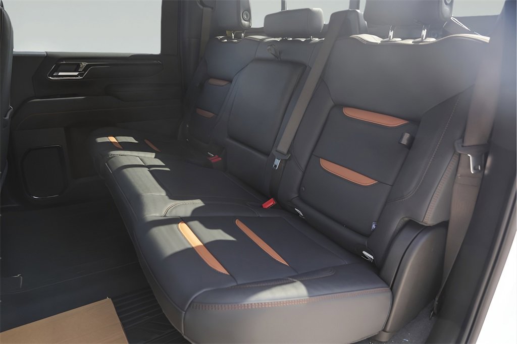 Used 2025 GMC Sierra 2500 AT4 w/ AT4 Premium Plus Package image 21
