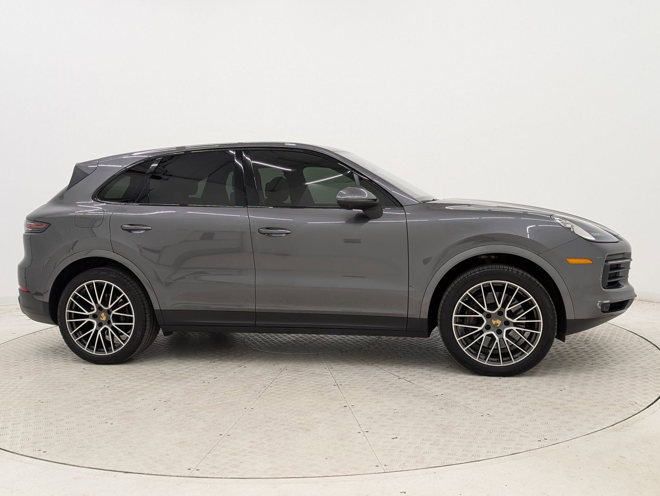 Used 2021 Porsche Cayenne image 8